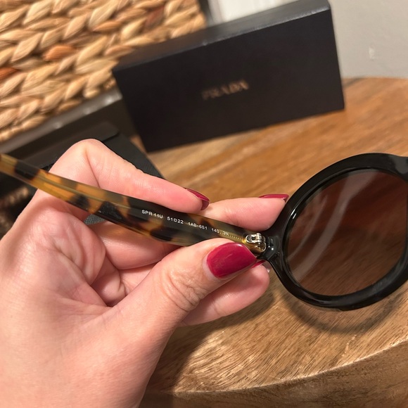 Prada black and tortoise shell round sunglasses - Picture 4 of 10